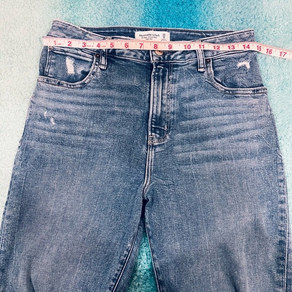 🔥Abercrombie & Fitch Women's Blue Distressed Jeans🔥 - Picture 7 of 7